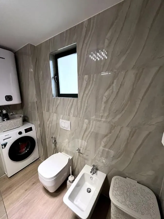 Alma'S Appartament Sarandë Apartamento